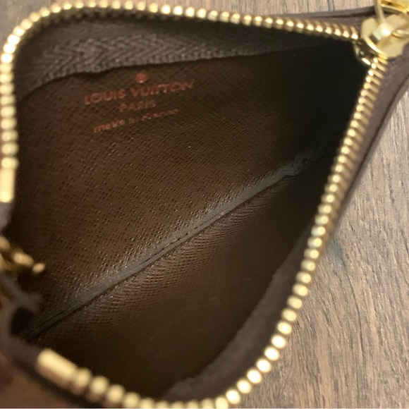 Louis Vuitton Key Pouch in Damier Ebene Canvas - Picture 12 of 14